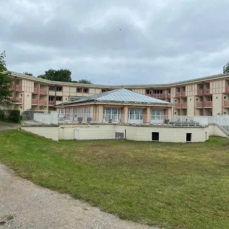 Appt Familial 5 Pers Avec Piscine Et Tennis 公寓 *