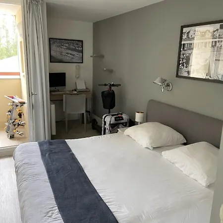 Appt Familial 5 Pers Avec Piscine Et Tennis *